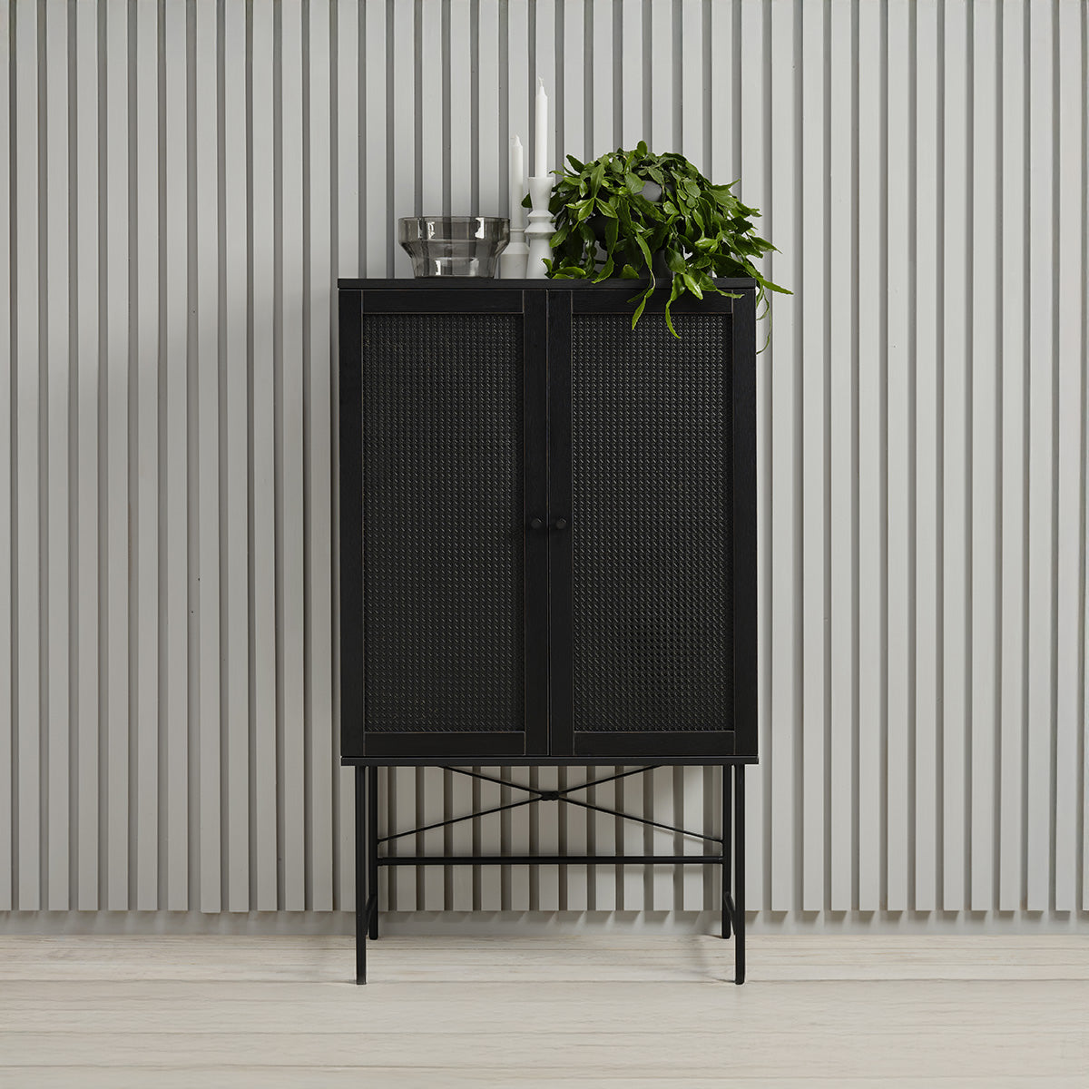 buffet-haut-2-portes-bois-et-cannage-noirs-manarola