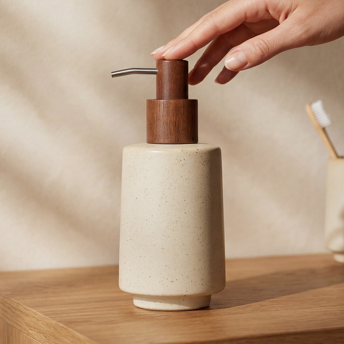 distributeur-de-savon-ceramique-beige-armonia