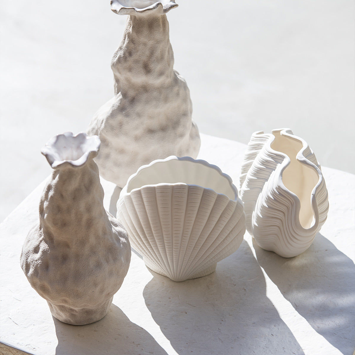 vase-coquillage-dolomite-blanche-guscio-17x9x24-cm