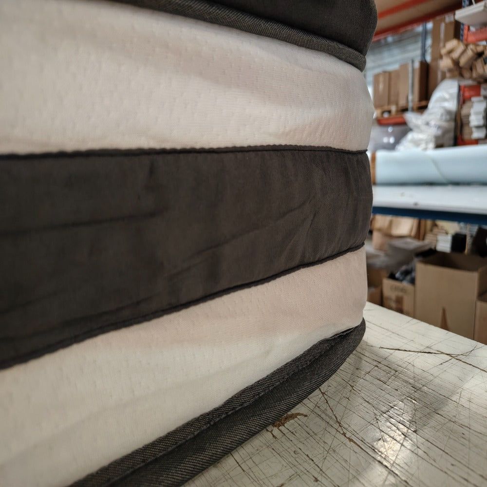 Matelas Ressorts ensachés 25 cm FONTAINEBLEAU - 160x200 - Offre N°513