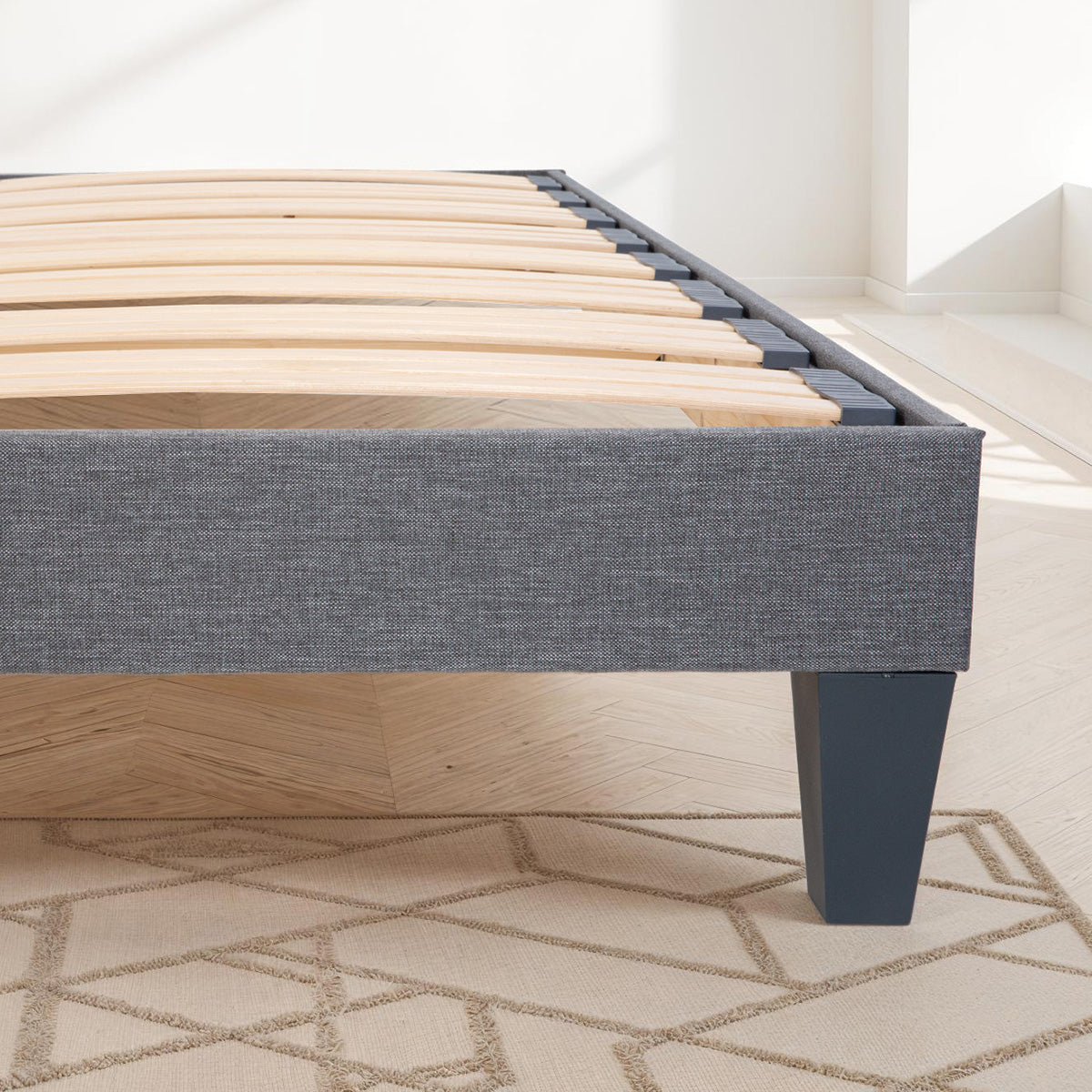 Pied de lit TRIANGULAIRE