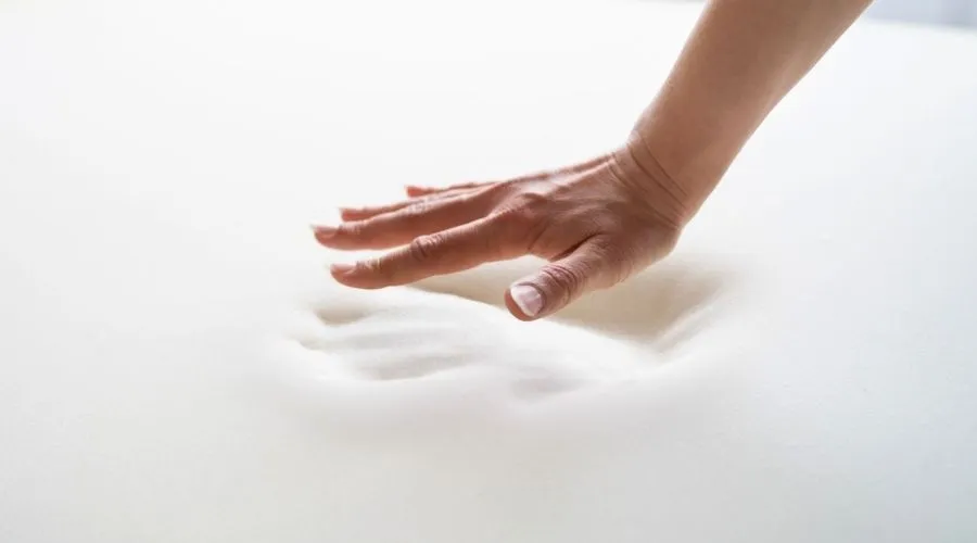 matelas-memoire-de-forme-inconvenients