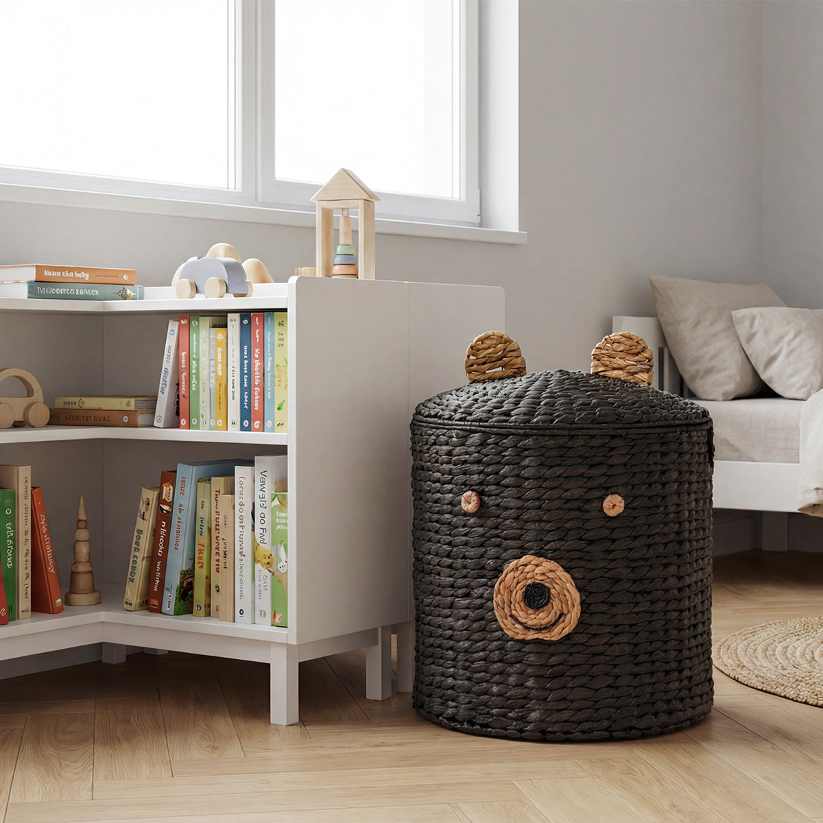 panier-jacinthe-d-eau-noire-ours