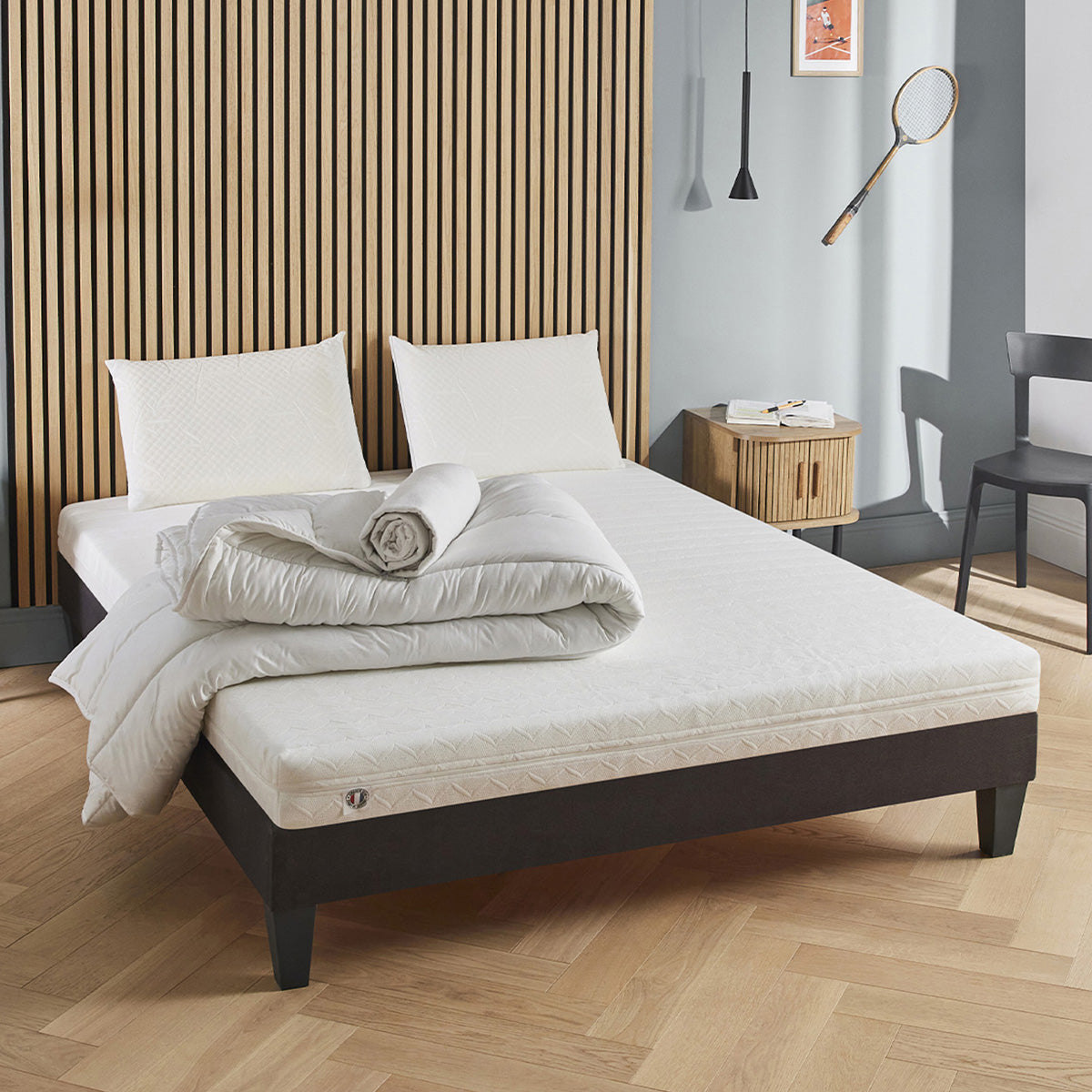 Prêt-à-dormir EGIO avec Sommier, Couette, Oreillers et Protège-matelas