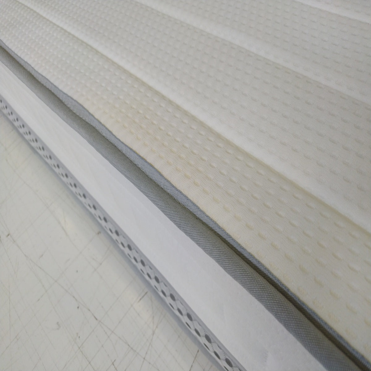 Matelas Hybride 28 cm CONCORDE II - 160X200 - Offre N°473